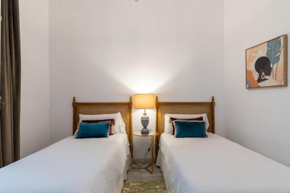 Hostal Roomsole Севілья Екстер'єр фото