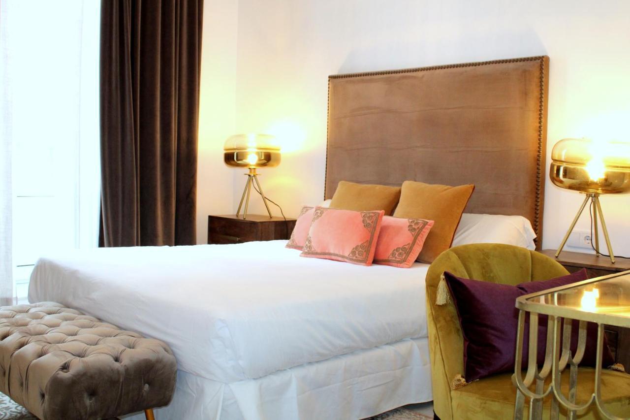 Hostal Roomsole Севілья Екстер'єр фото