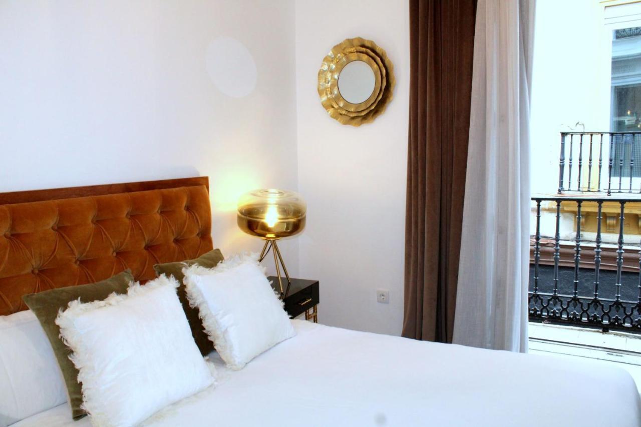 Hostal Roomsole Севілья Екстер'єр фото