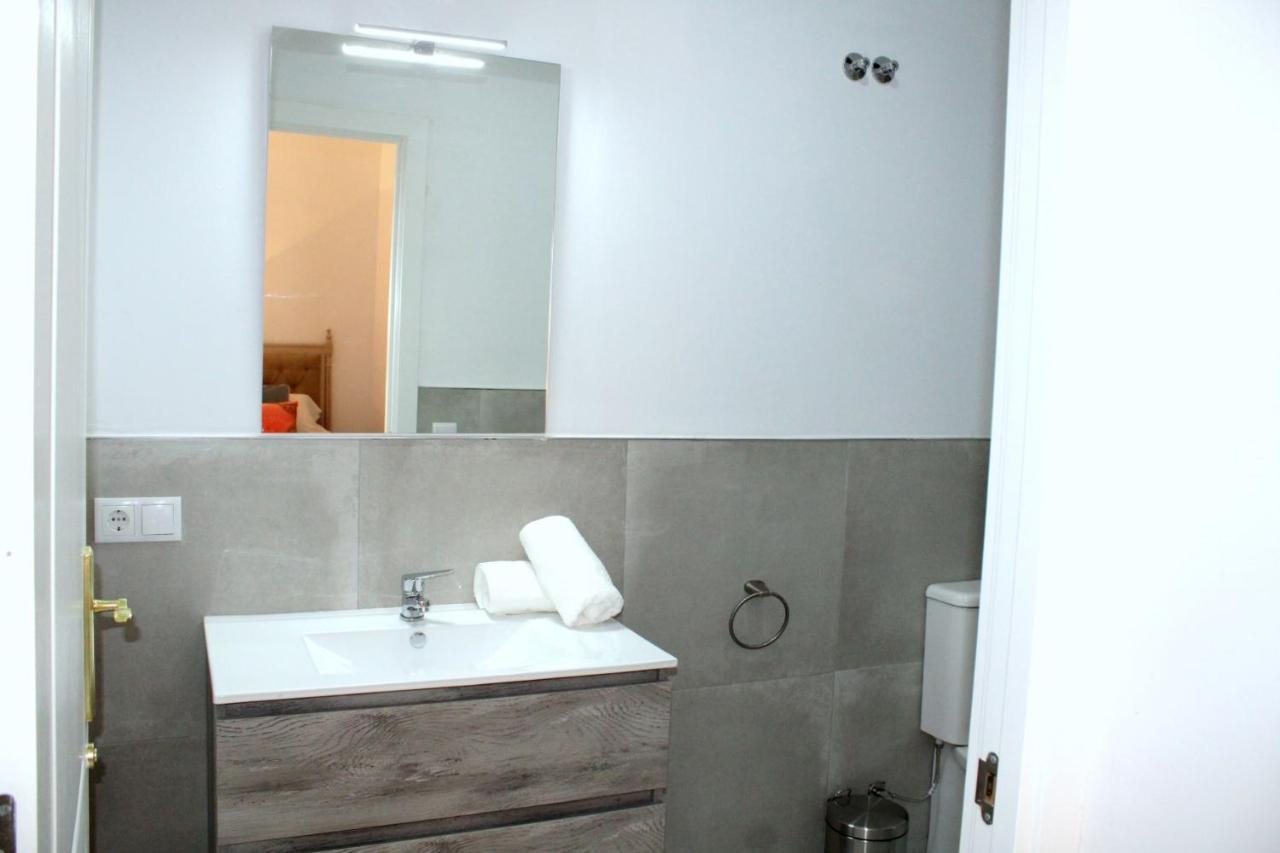 Hostal Roomsole Севілья Екстер'єр фото